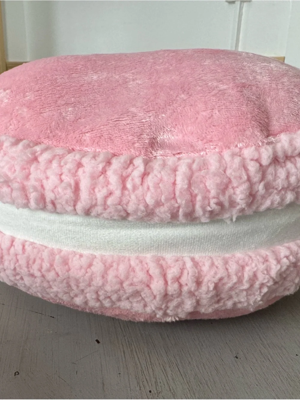 Macaroon Plush Round Pink - Soft Pillow